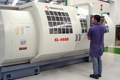  Máquina Torno CNC